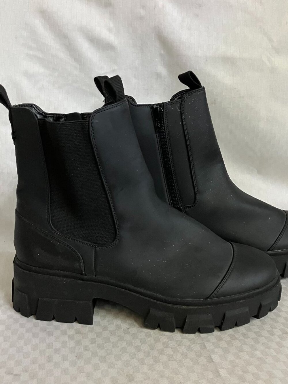 Unbranded Chelsea Boots Women 10 Black Chunky Lug Sole Ankle Elastic Side Panel